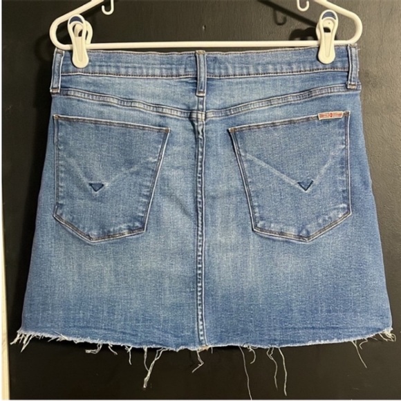 Hudson Vivid Skirt Stretch Raw Hem Size: 30 - Picture 3 of 9
